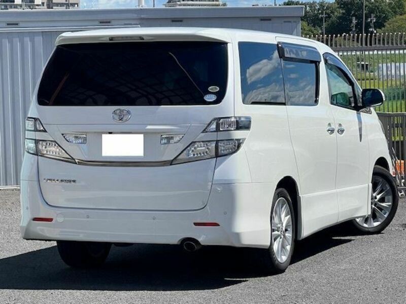 VELLFIRE-1