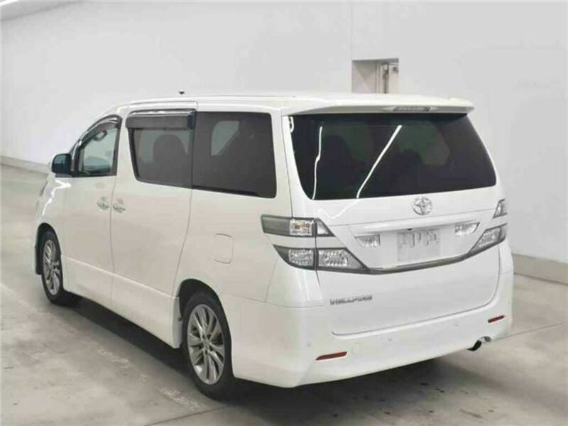 VELLFIRE-3