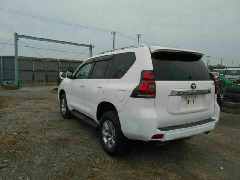 LAND CRUISER PRADO-1