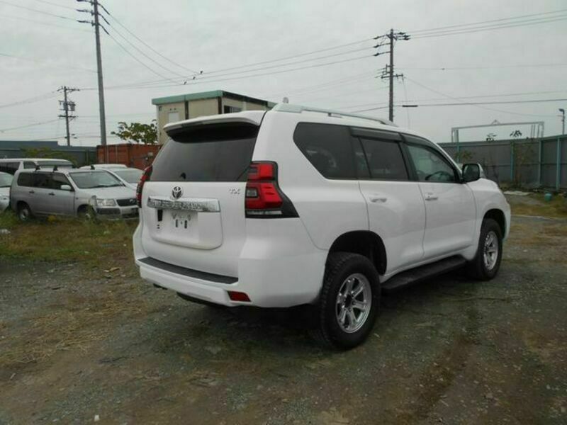 LAND CRUISER PRADO-4