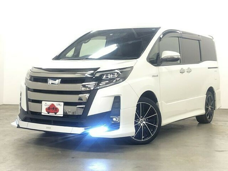 TOYOTA　NOAH