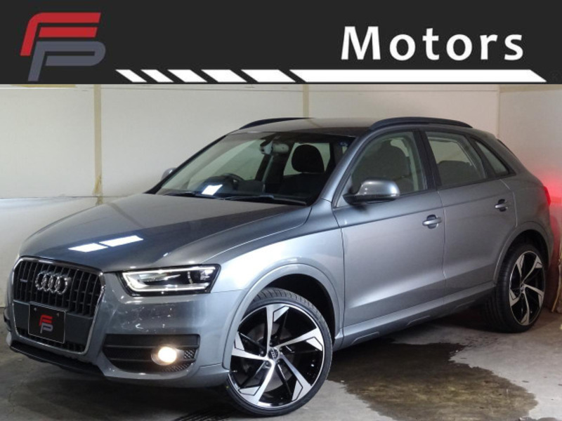 AUDI　Q3