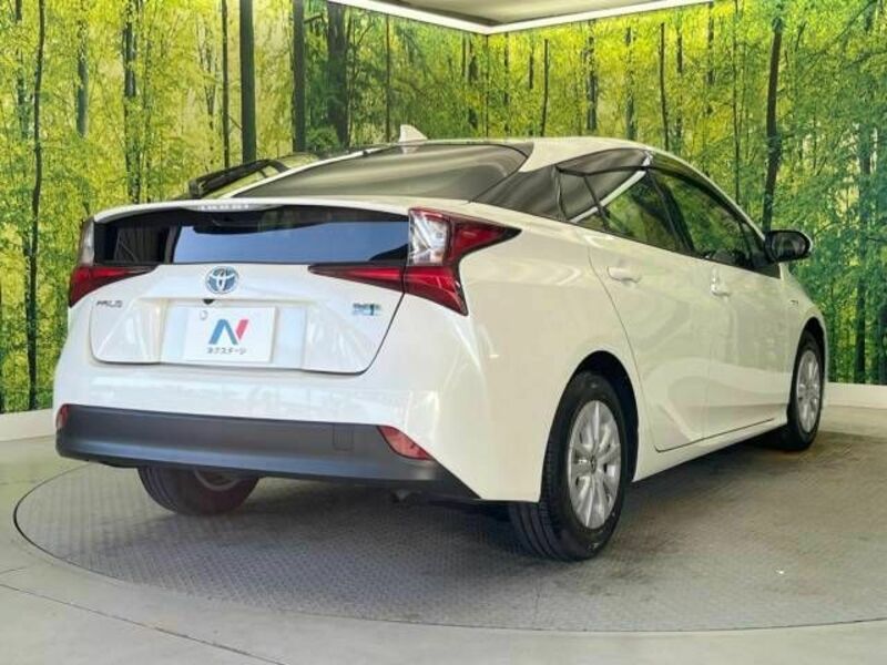 PRIUS-17