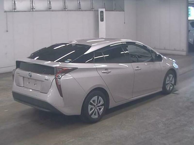 PRIUS-3