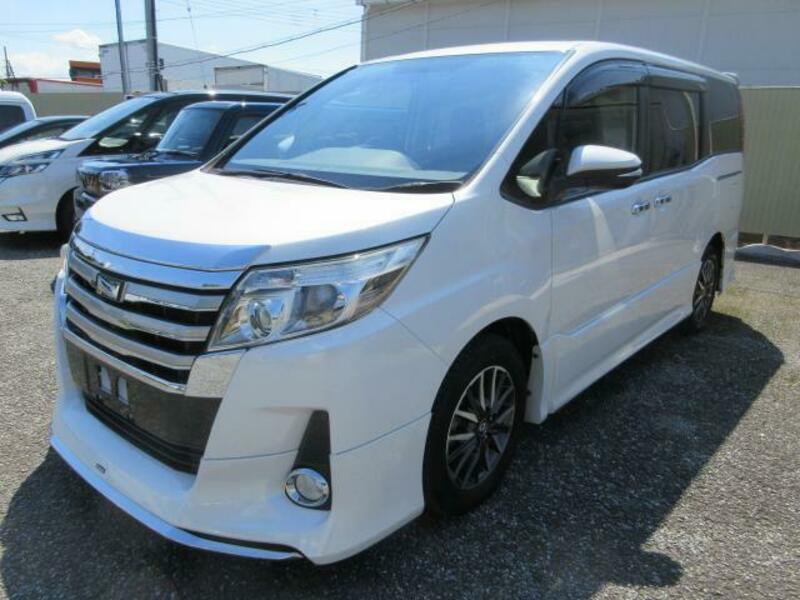 TOYOTA　NOAH