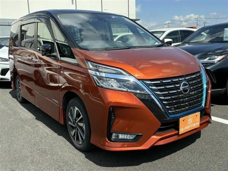 NISSAN　SERENA