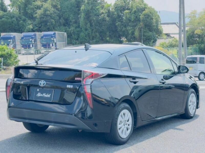 PRIUS-6