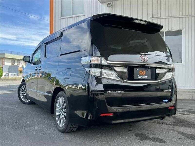 VELLFIRE-1