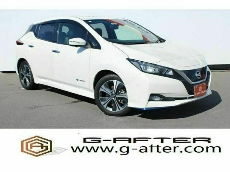 NISSAN　LEAF