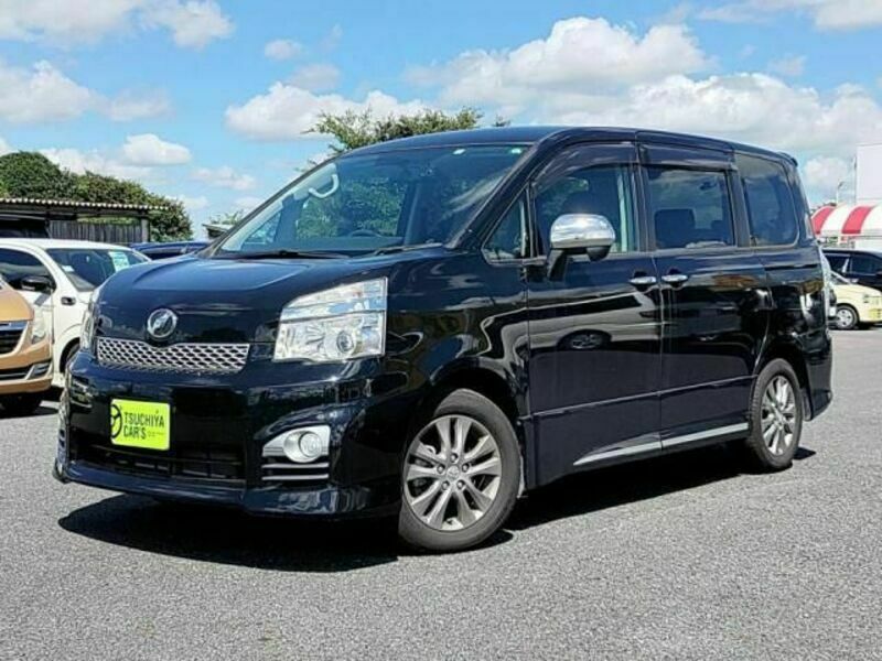 TOYOTA　VOXY