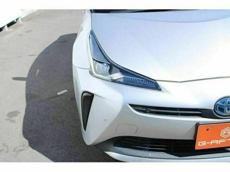 PRIUS-11