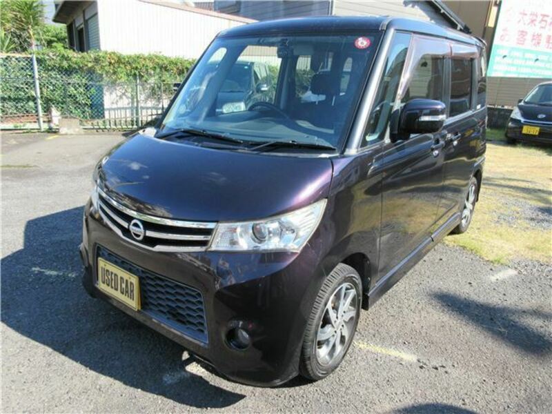 NISSAN　ROOX