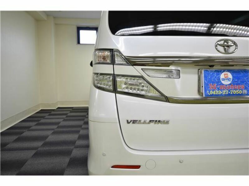 VELLFIRE-27