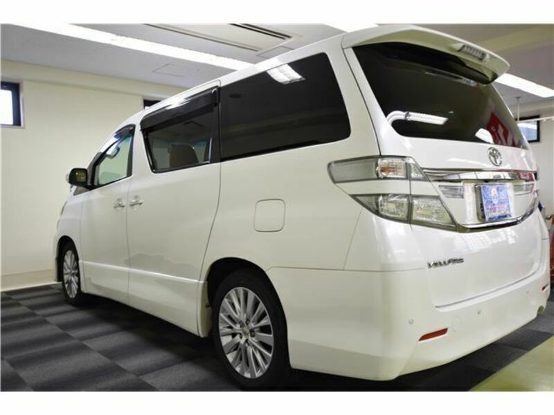 VELLFIRE-28