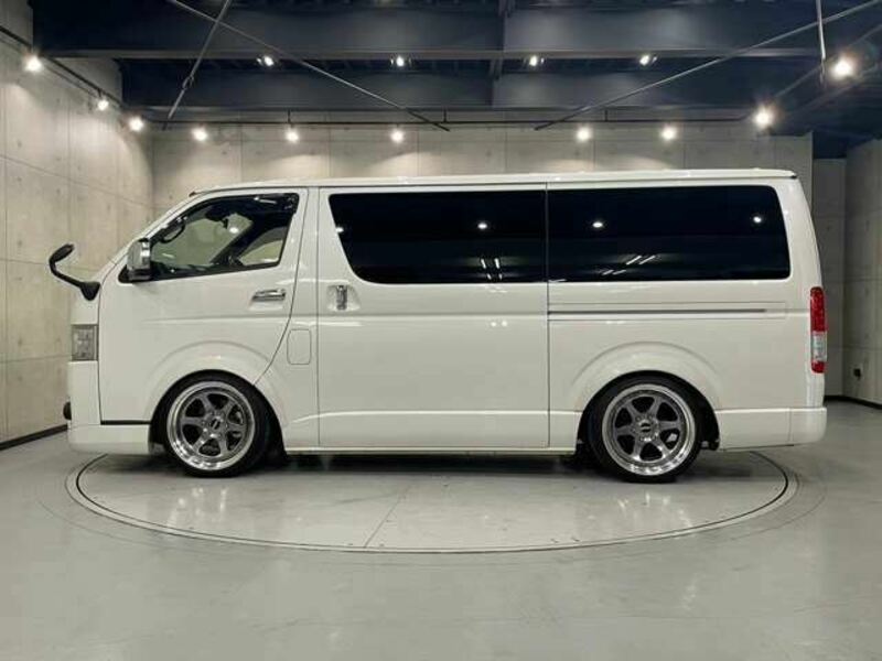 HIACE VAN-6