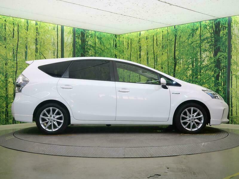 PRIUS ALPHA