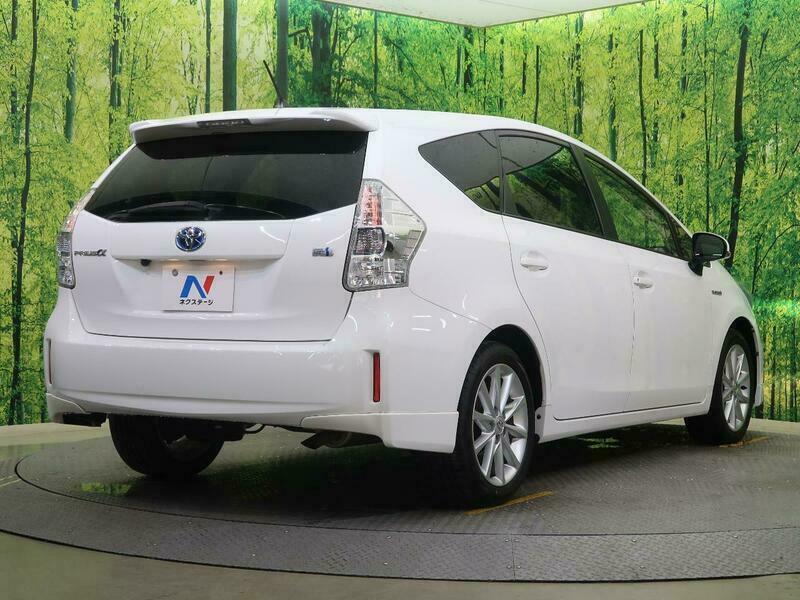 PRIUS ALPHA