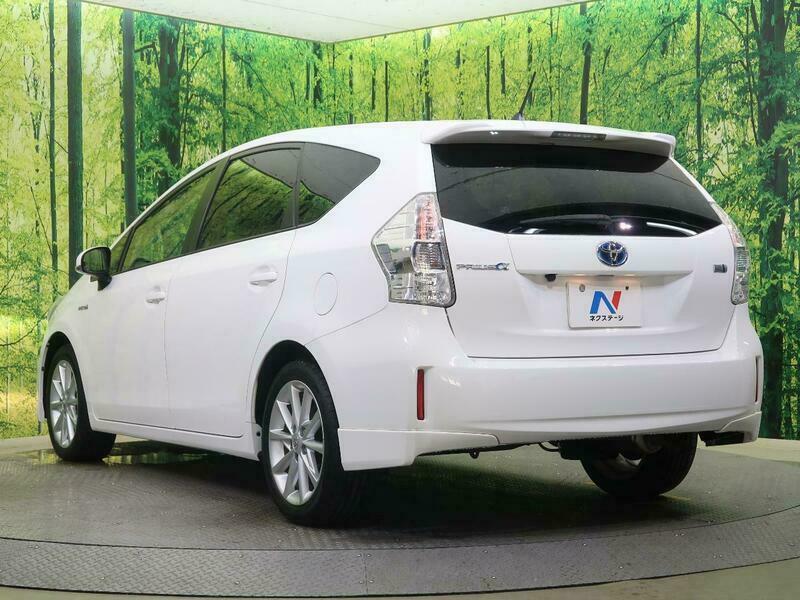 PRIUS ALPHA