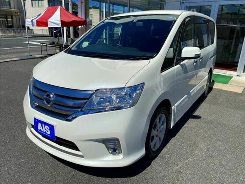 NISSAN　SERENA