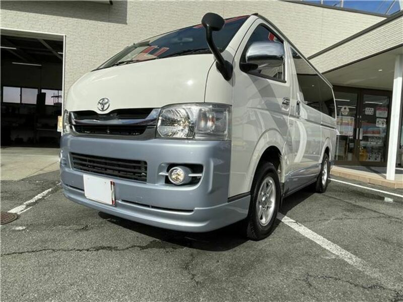 TOYOTA　HIACE VAN