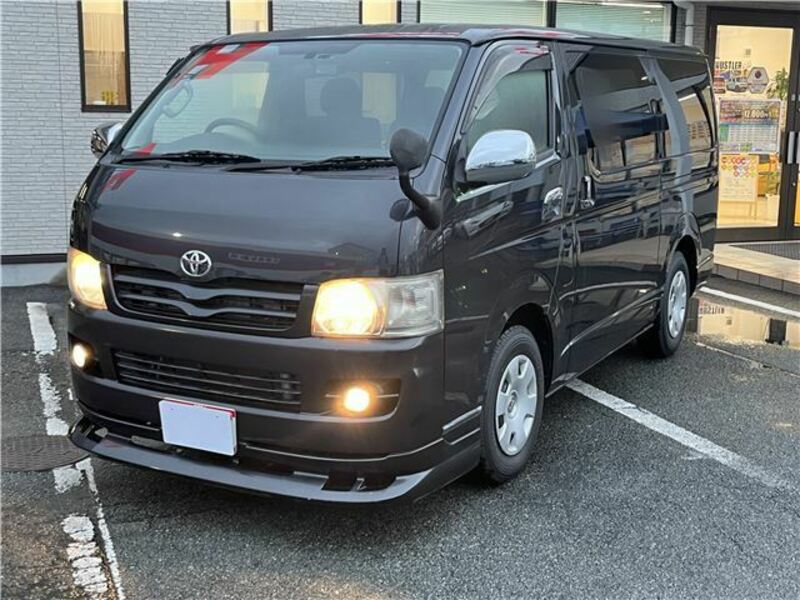 TOYOTA　HIACE VAN