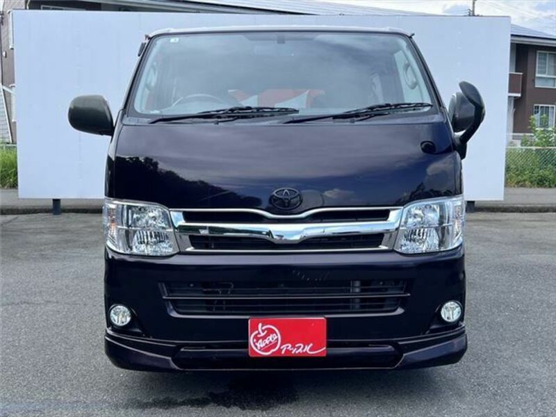 HIACE VAN-11