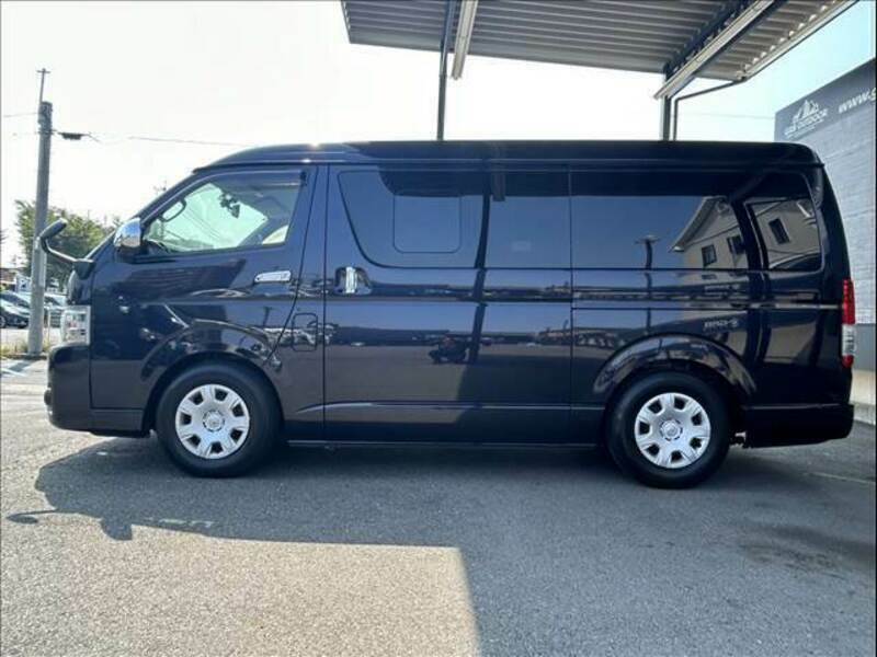 HIACE VAN-13