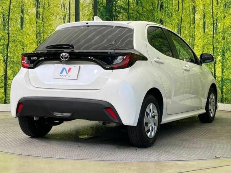 YARIS-17