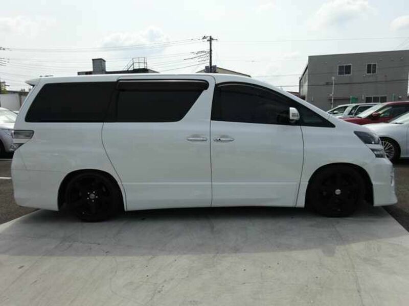 VELLFIRE-14