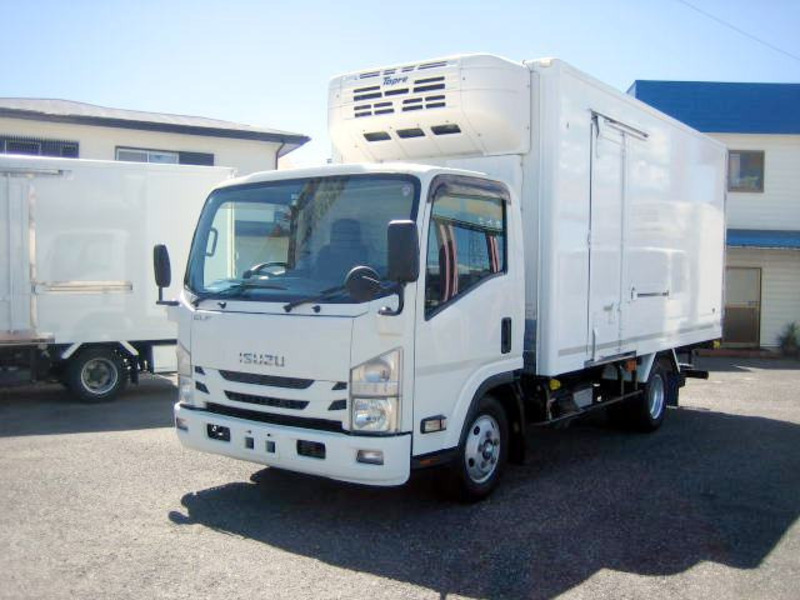 ISUZU　ELF