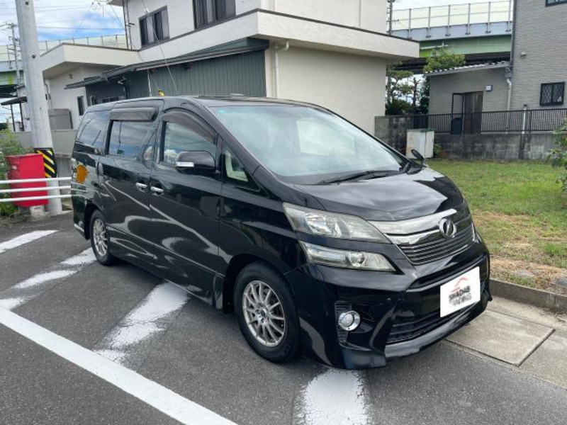 TOYOTA　VELLFIRE