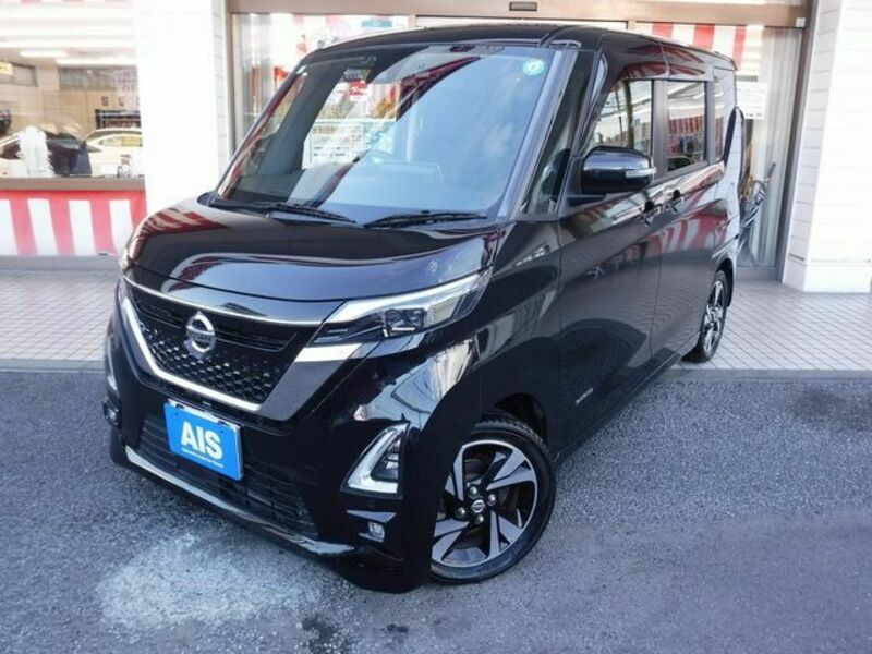 NISSAN　ROOX