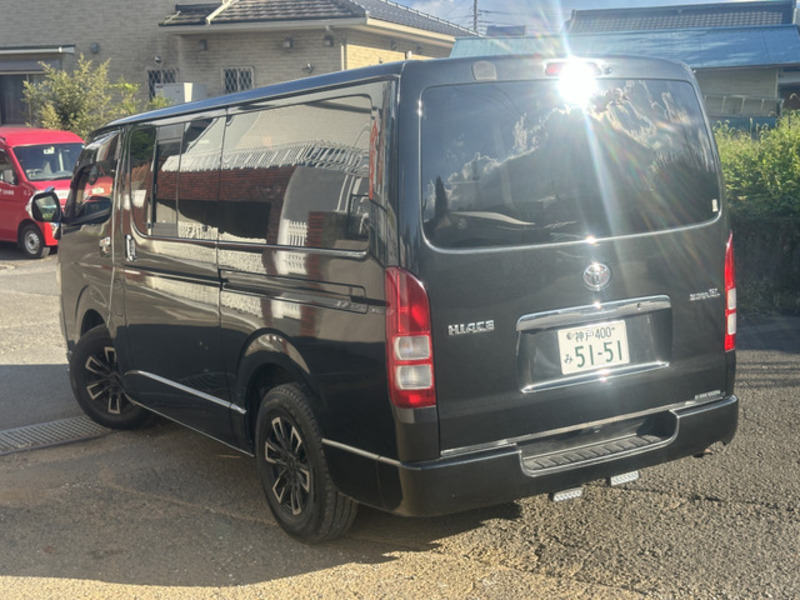 HIACE VAN-1