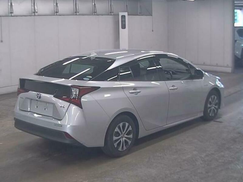 PRIUS-3