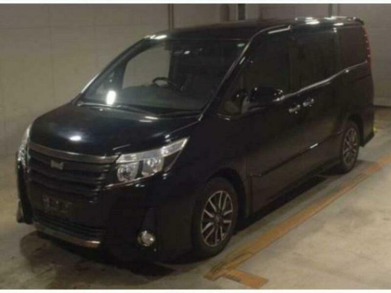 TOYOTA　NOAH