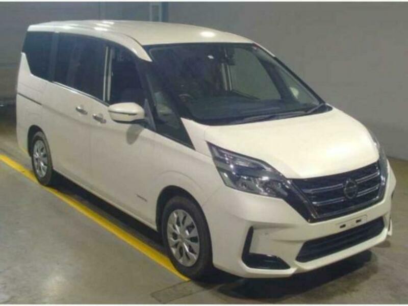 NISSAN　SERENA