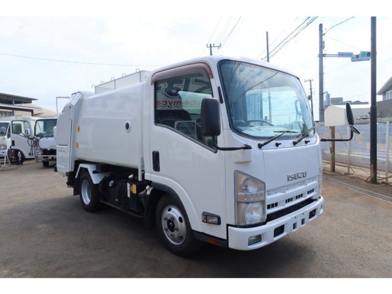 ISUZU　ELF