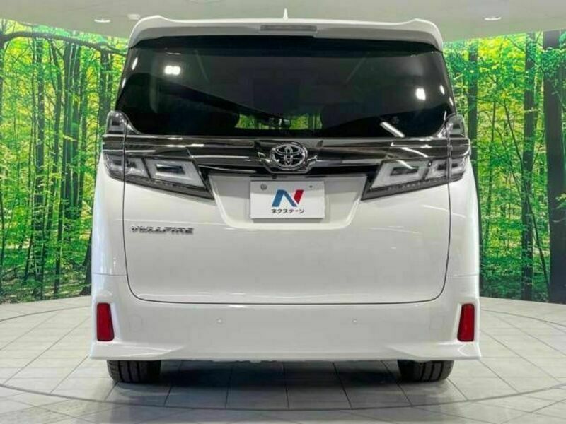 VELLFIRE-17