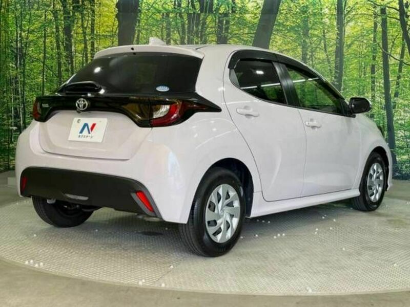 YARIS-17