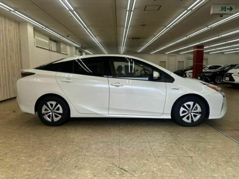 PRIUS-14