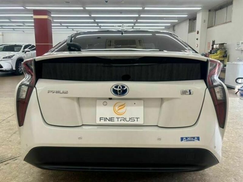 PRIUS-15