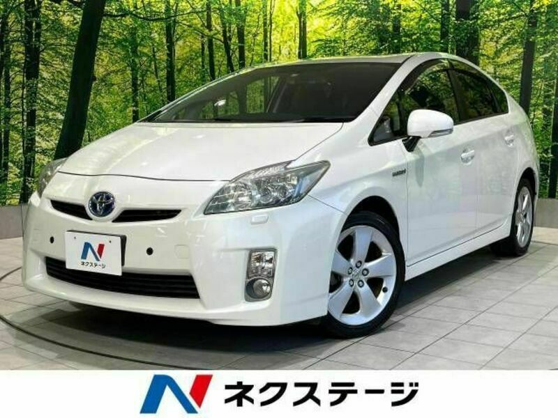 TOYOTA　PRIUS