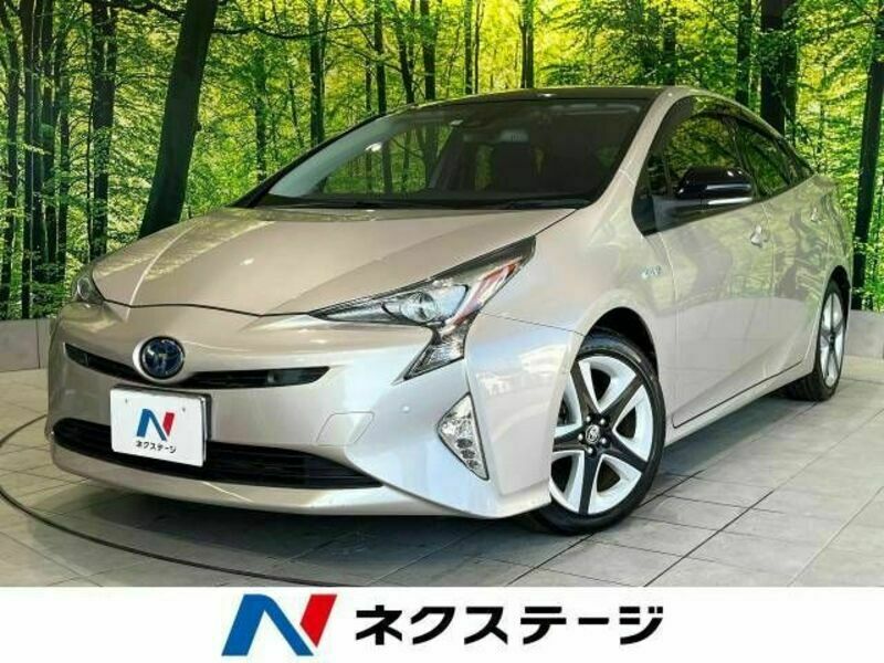 TOYOTA　PRIUS