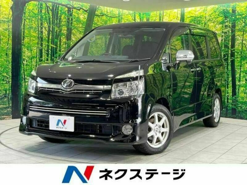 TOYOTA　VOXY