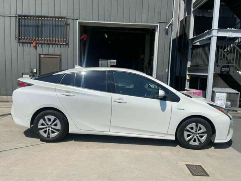 PRIUS-7