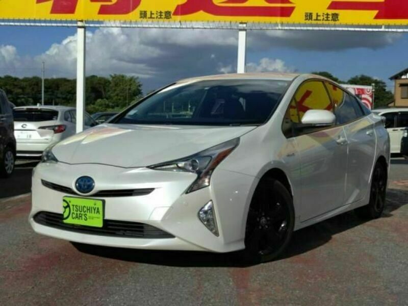 TOYOTA　PRIUS