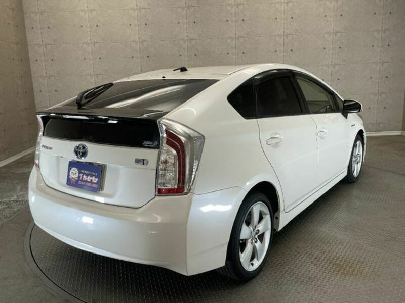 PRIUS-3