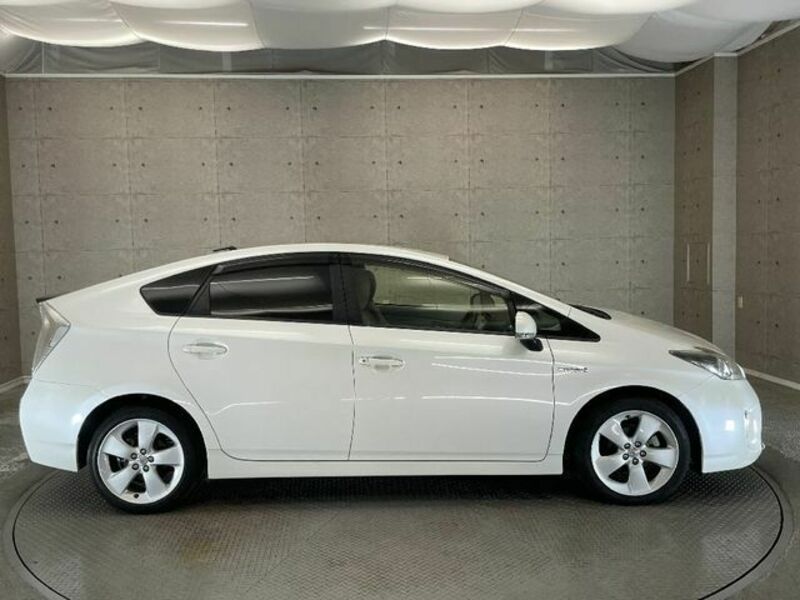 PRIUS-6