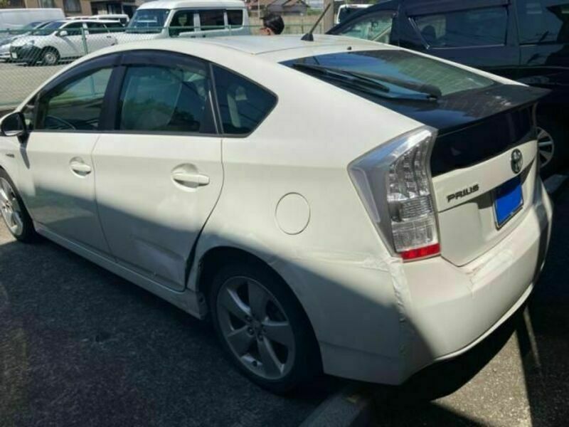 PRIUS-3