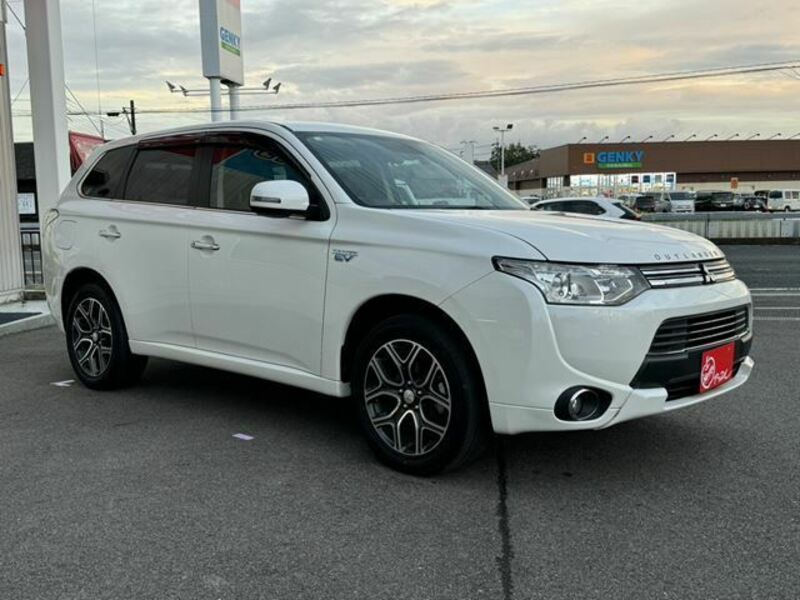 OUTLANDER PHEV-16